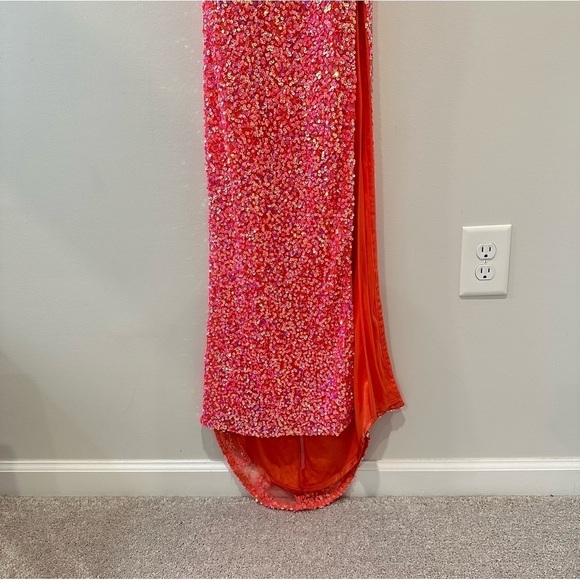 Lauren Ashley Mother’s Spring 2022 Prom Dress - Picture 5 of 12